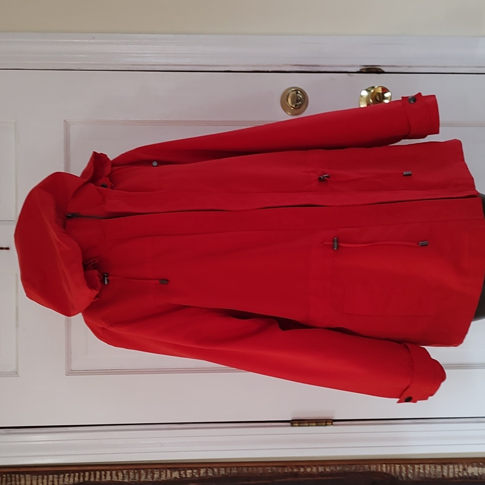 Chadwicks of Boston Sz PM China Red Raincoat Detachable Hood, Removable Liner